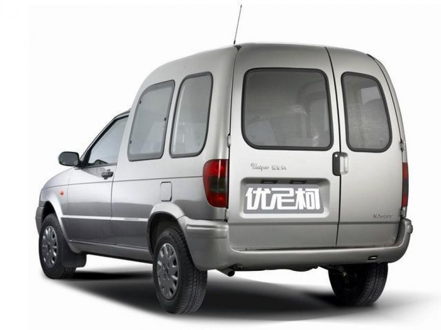  Soyat Unique Van 2005 года  (фото 2 из 2)